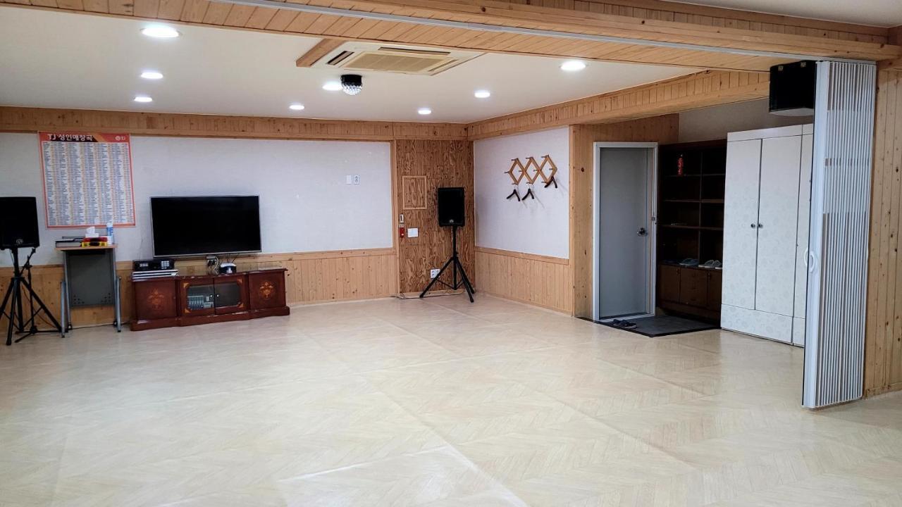 Rg Pension Hadong Exterior photo