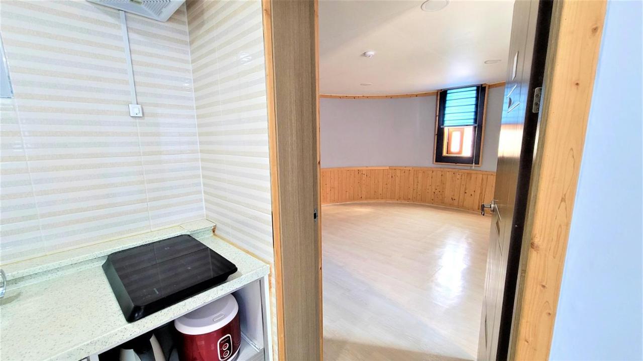 Rg Pension Hadong Exterior photo